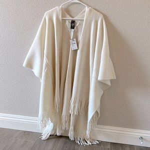 Vince Camuto shawl